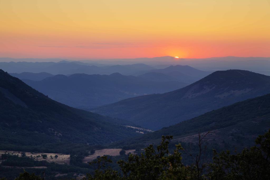 Las Lucias, Experiencias De Ecoturismo Navatrasierra Esterno foto